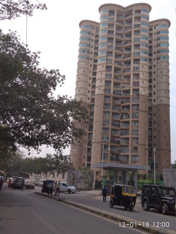 Laurel and Lilac, Powai