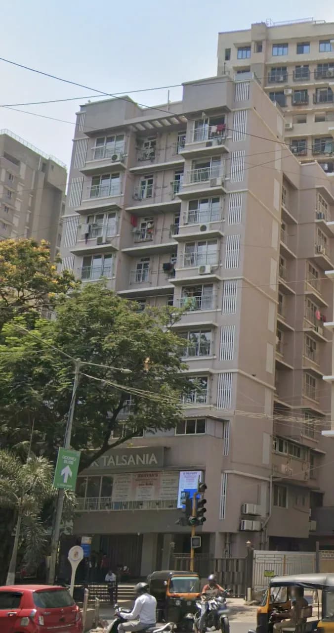 Heeraji Heritage, Kandivali West