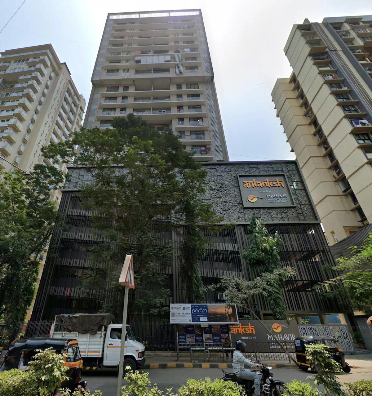 Antariksh, Borivali West