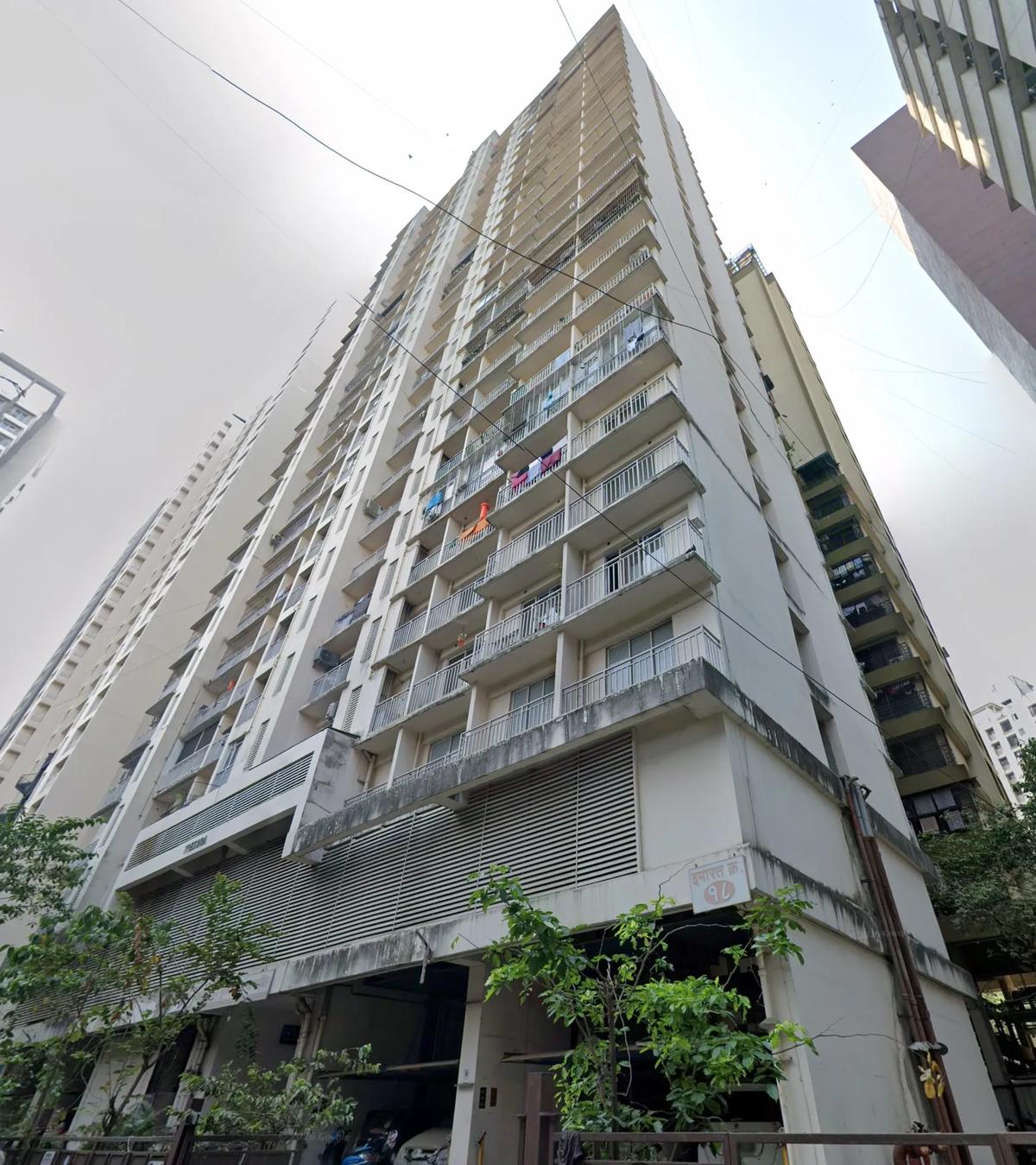 Tresora, Thane West