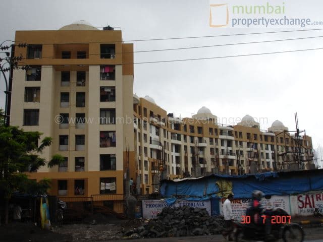 Cosmos Paradise, Thane West