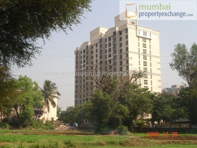 Shravan Tarangan, Thane West