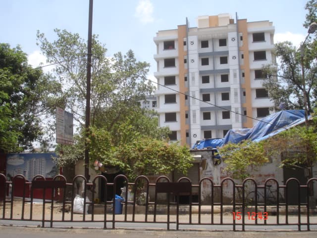 Pioneer Park, Thane West