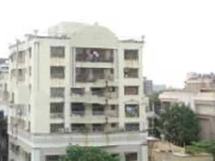 Radha Narayan, Bandra West