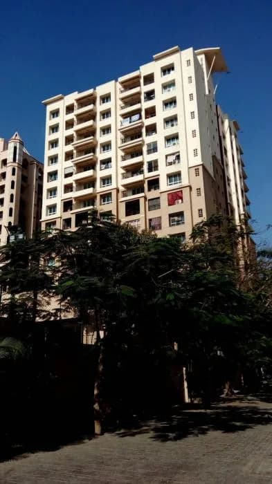 Rosa Alba, Powai