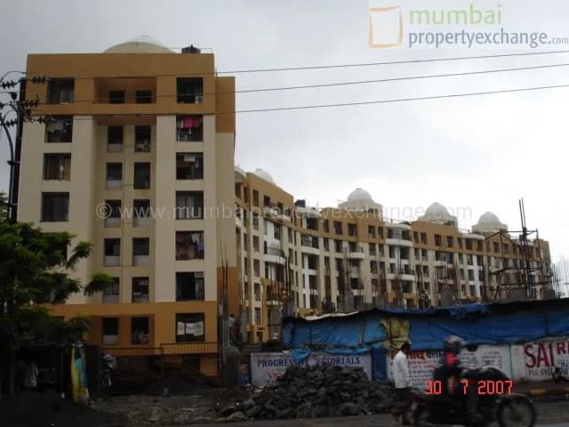 Cosmos Paradise, Thane West