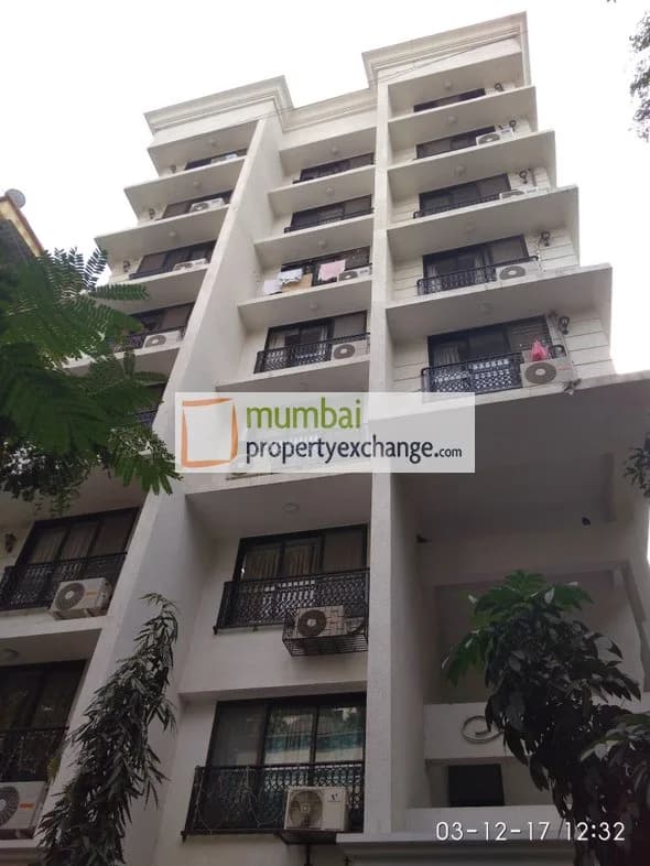 Aangan, Vile Parle East