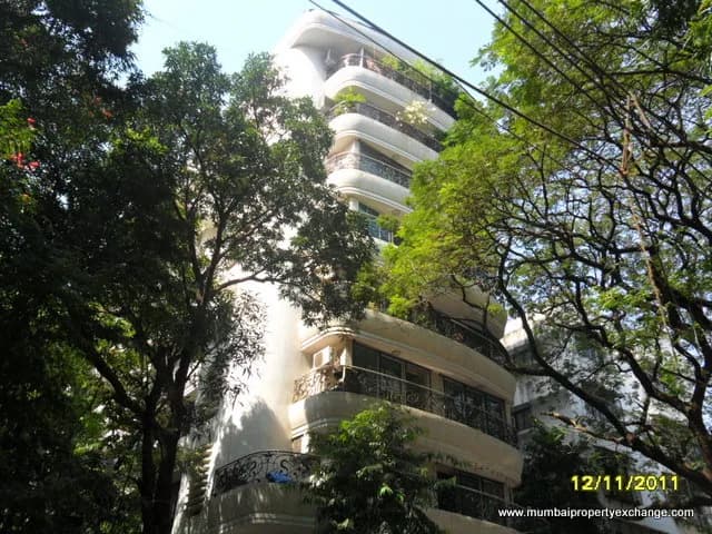 Supreme Pearl, Khar West