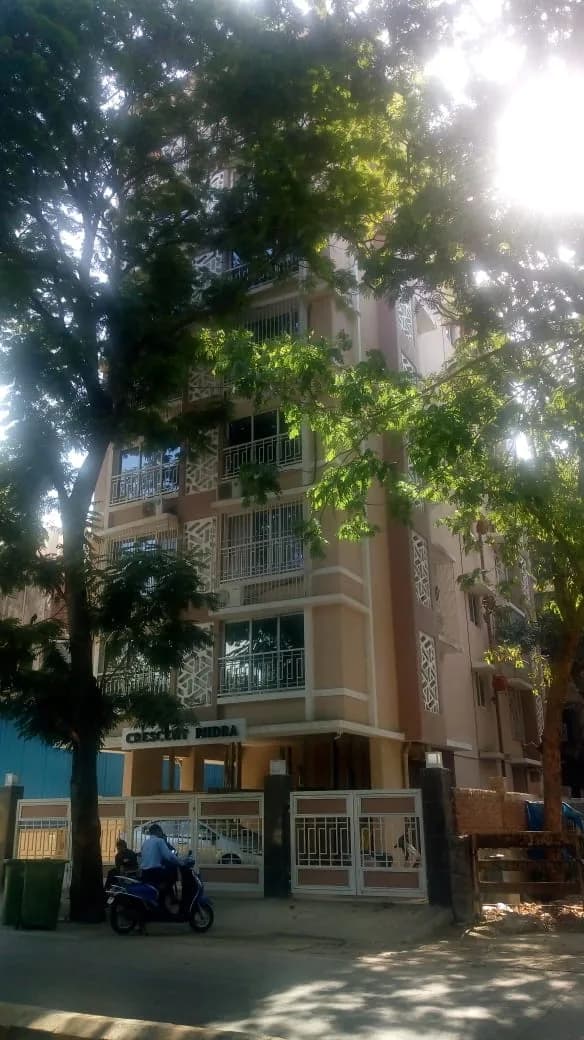 Crescent Rudra, Kandivali East