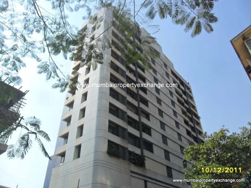 Sumer Heights, Girgaon