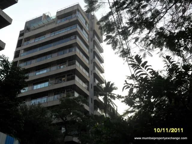 Mayfair Maaya, Khar West