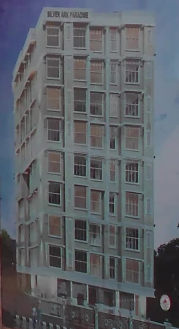 Silver Ark Paradise, Santacruz East
