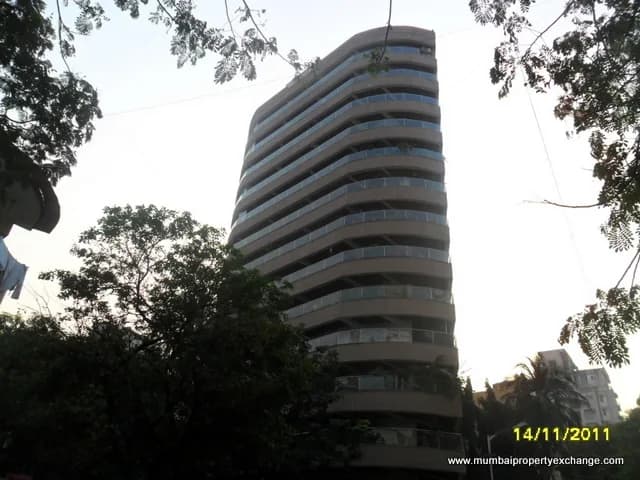 H and M Tower, Bandra West