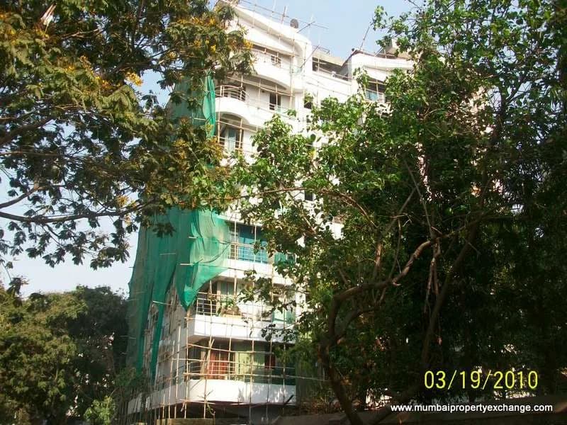 Milan Apartment, Vile Parle East