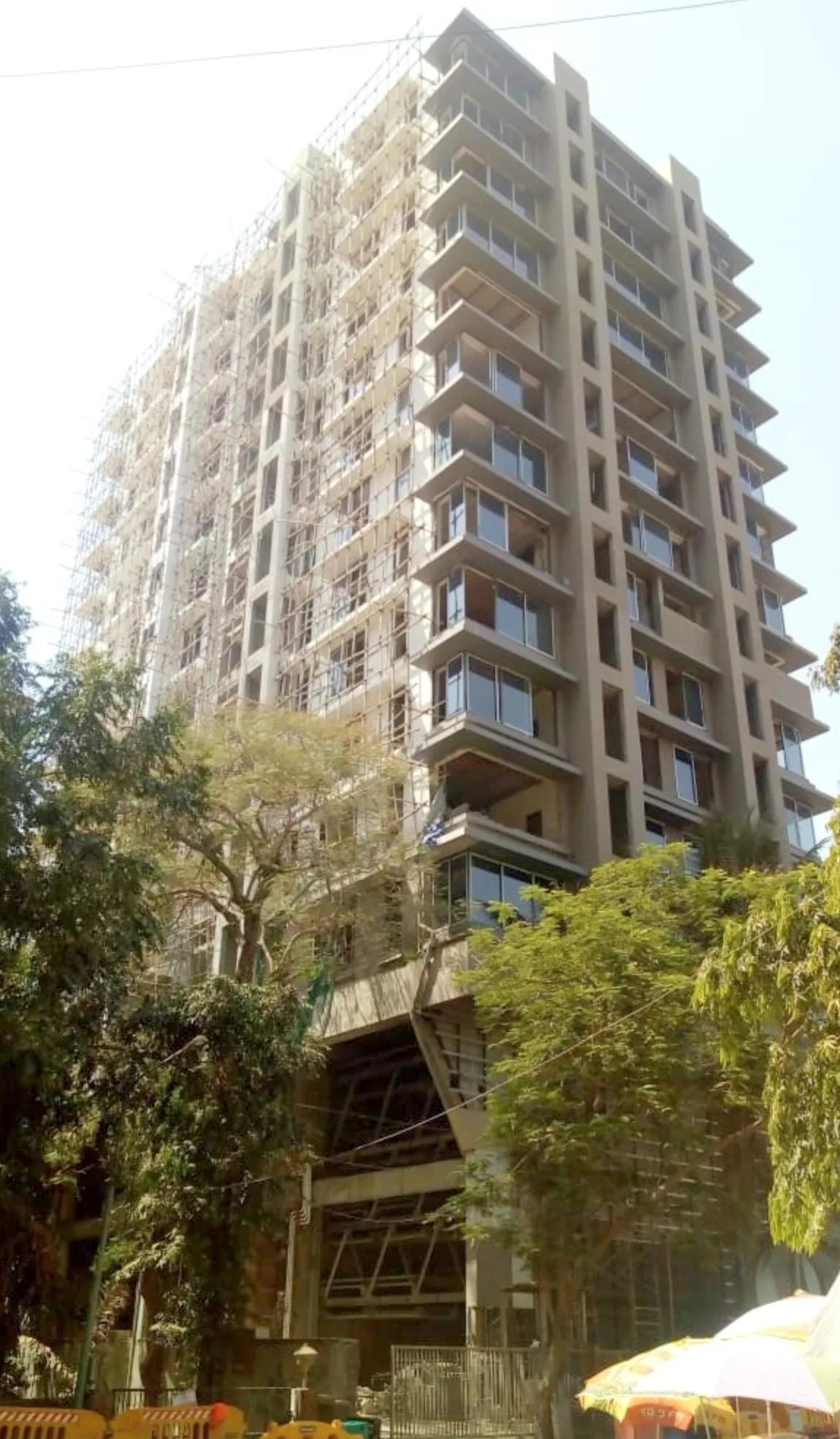 Liva Roca, Juhu