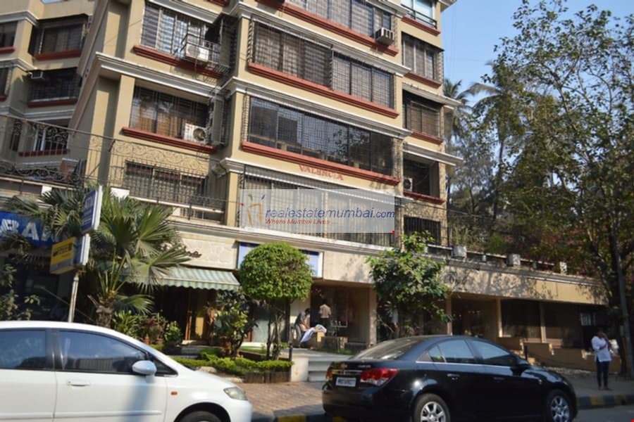 Valencia, Powai