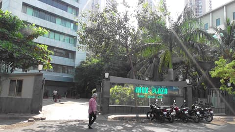 Knox Plaza