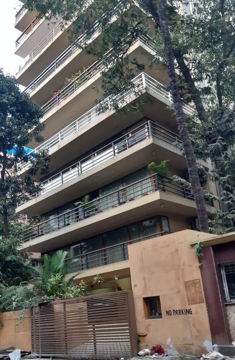 Oberoi Crest