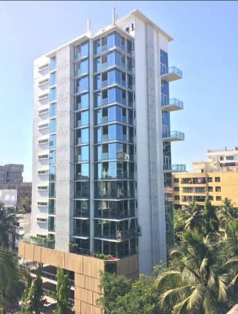 Oberoi Priviera