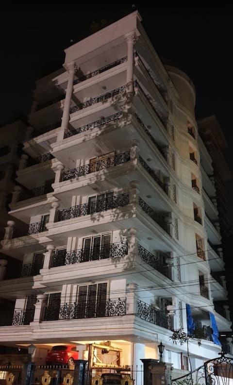 Deep Apartment