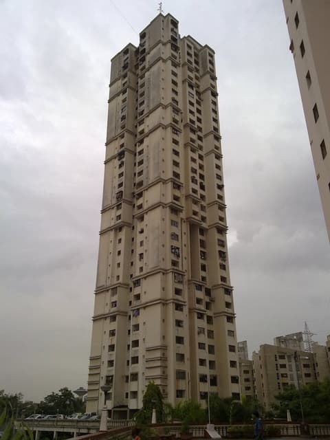 Lloyds Estate