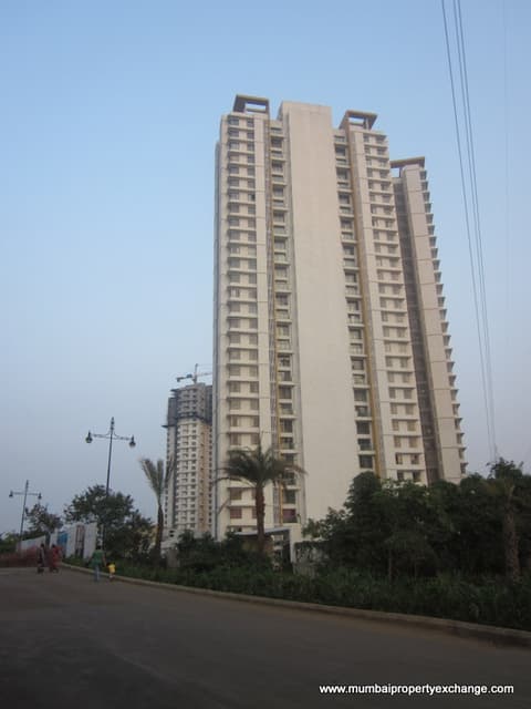 Lodha Luxuria — building reference image