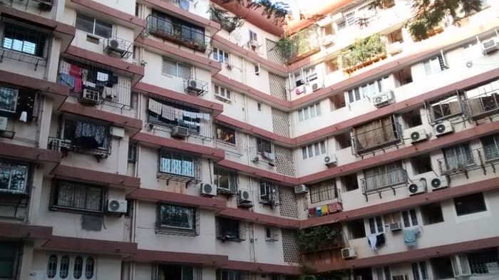 2 BHK Manju Mahal for Rent in Bandra West
