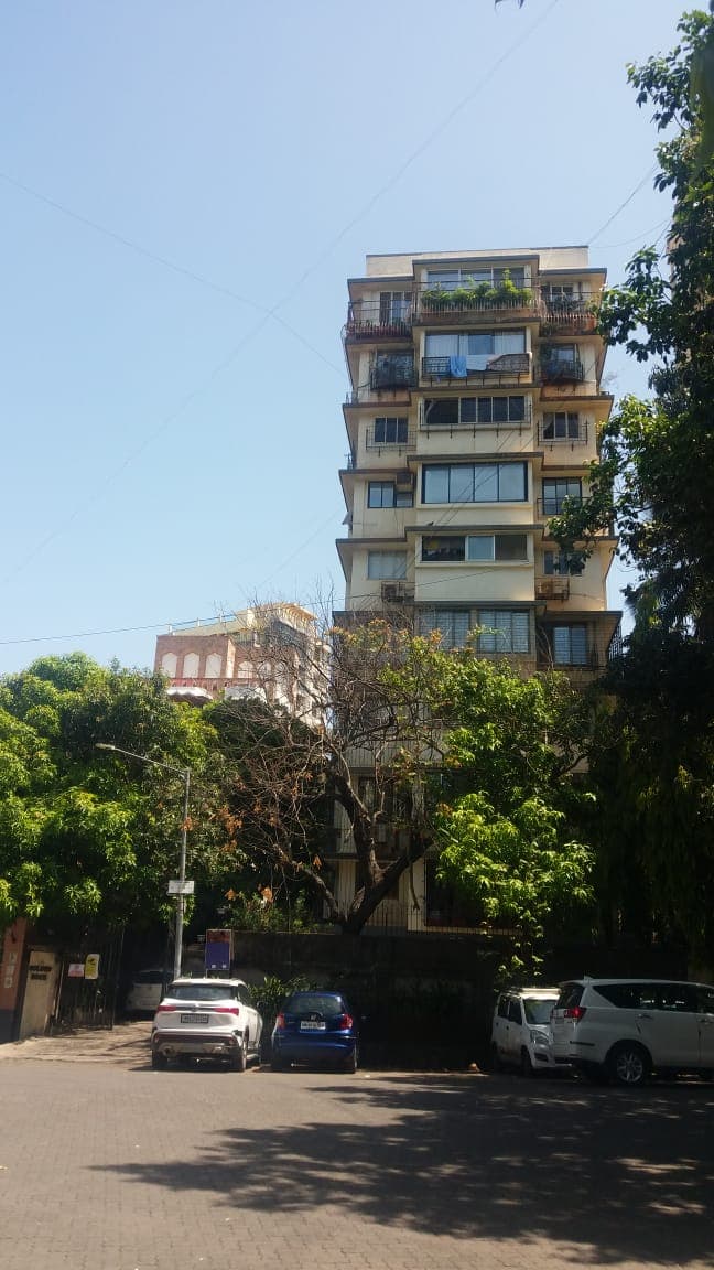 3 Golden Rock for Rent in Bandra West