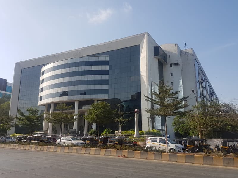 Solitaire Corporate Park for rent