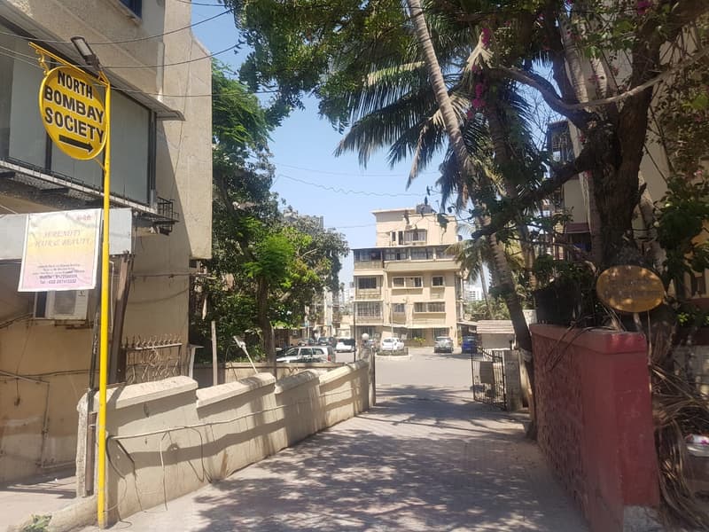 North Bombay Society in Juhu - Photo 2