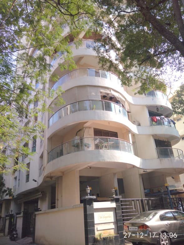 1.5 Jal Sagarika for Rent in Bandra West