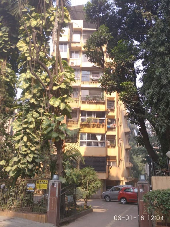 2 Shreenathji for Rent in Khar West