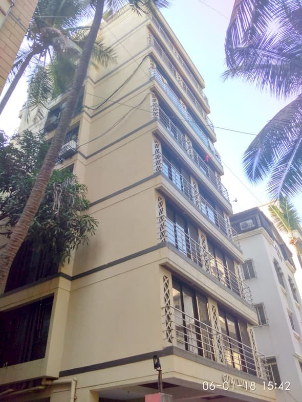 2 Guru Villa for Rent in Khar West