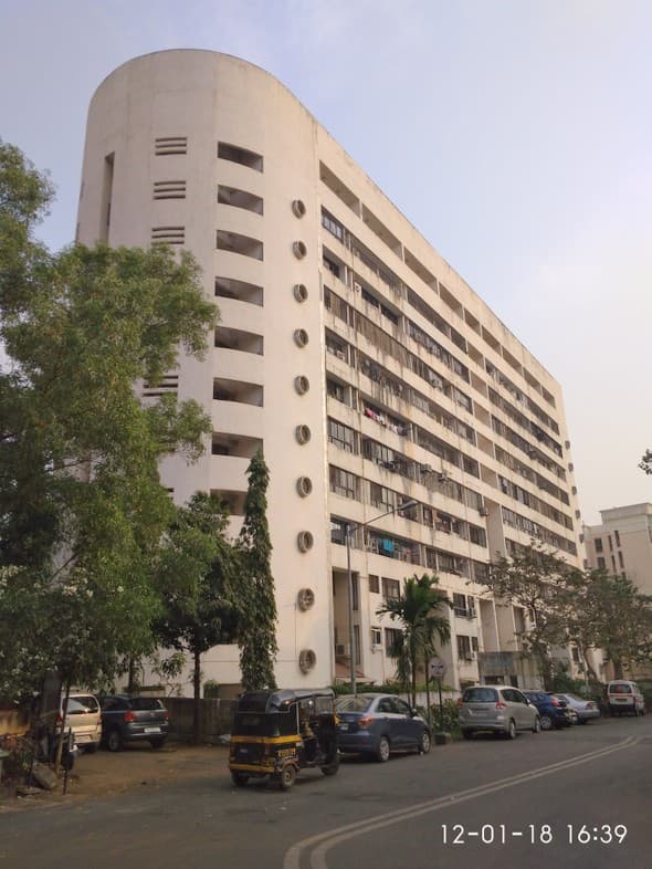 Lake Side in Powai - Photo 1