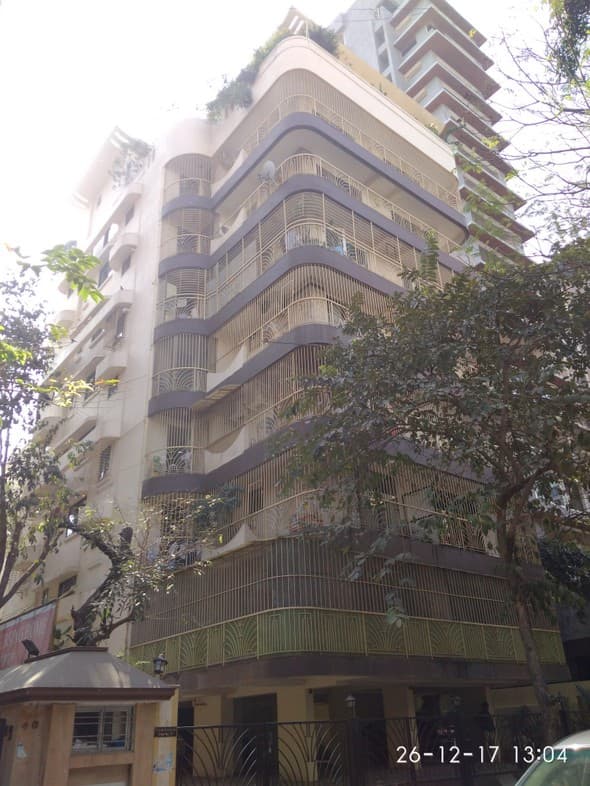 2 Elron Garden for Rent in Bandra West
