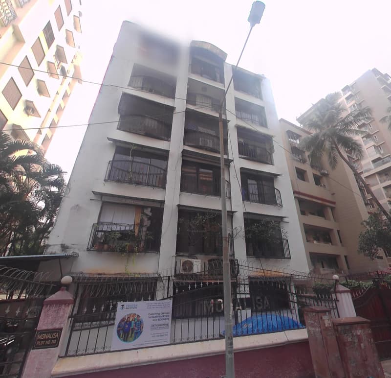 Monalisa Building in Bandra West - Photo 1