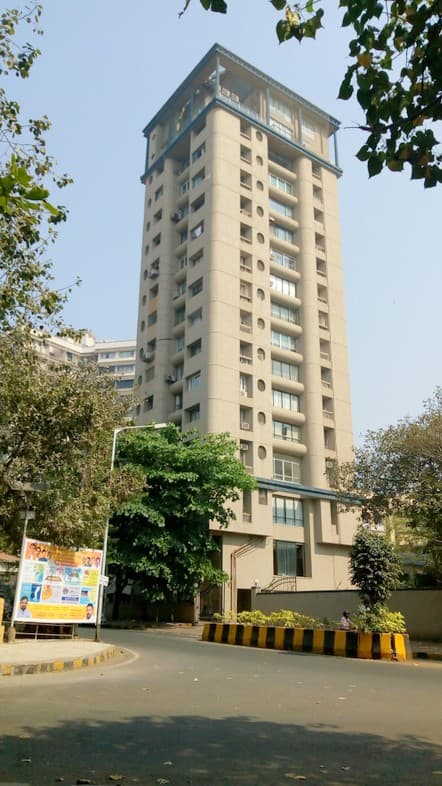 Om Ratan for rent