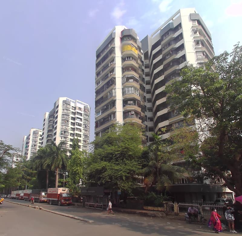 Tarapore Towers in Andheri West - Photo 1