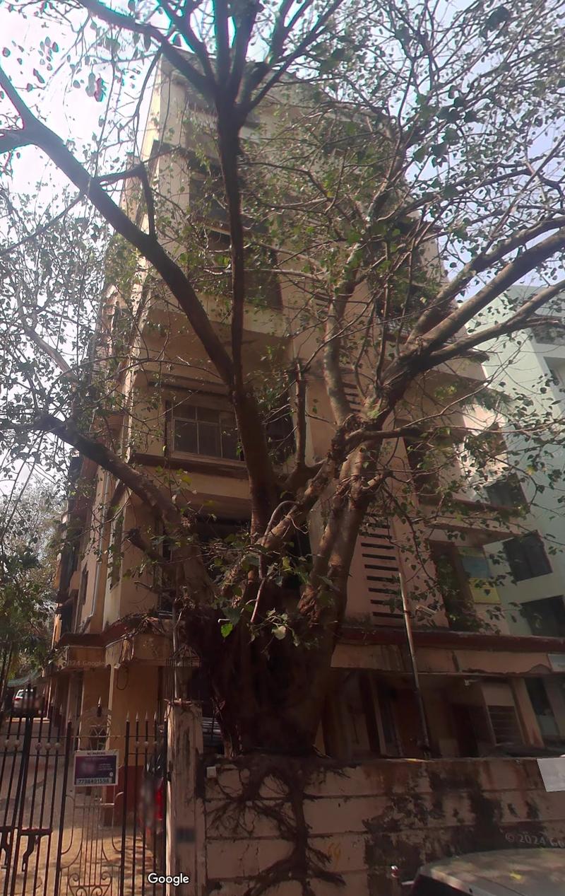 1.5 Himath Ghar for Rent in Khar West
