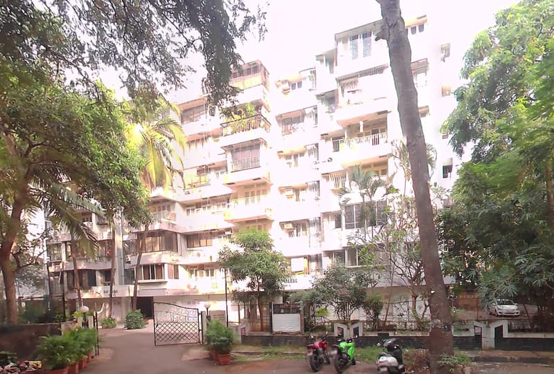 Raj Mahal in Andheri West - Photo 2