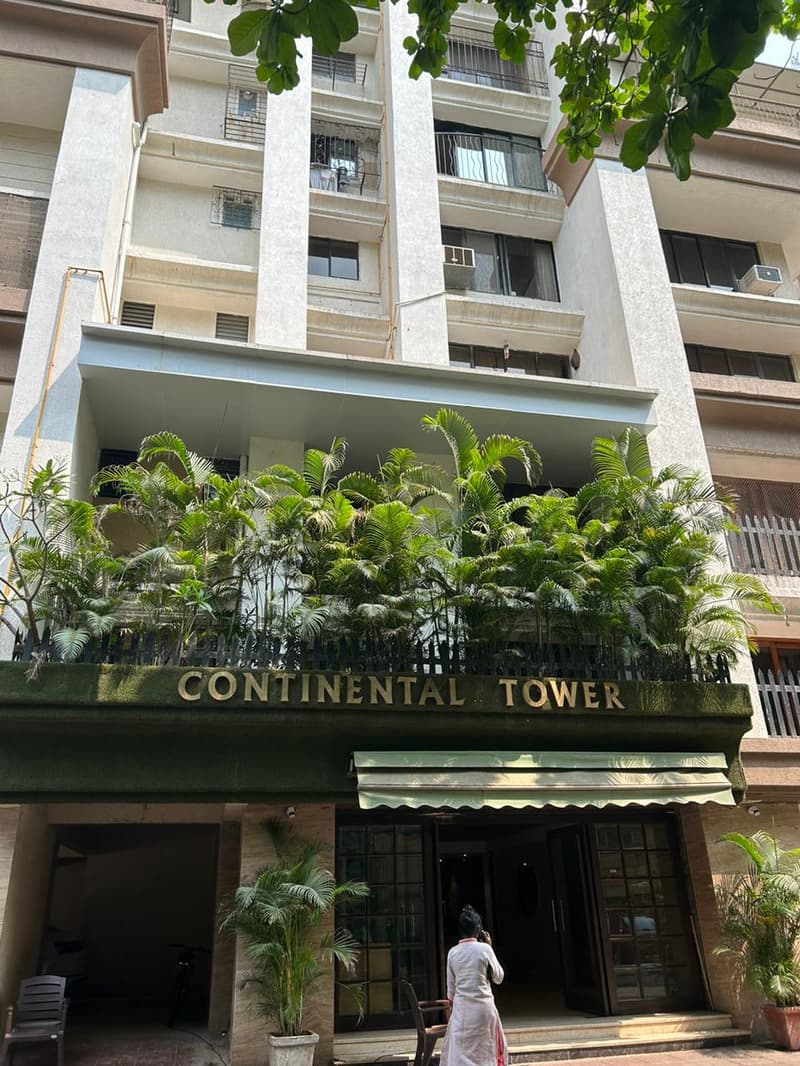 Continental Tower in Bandra West - Photo 2