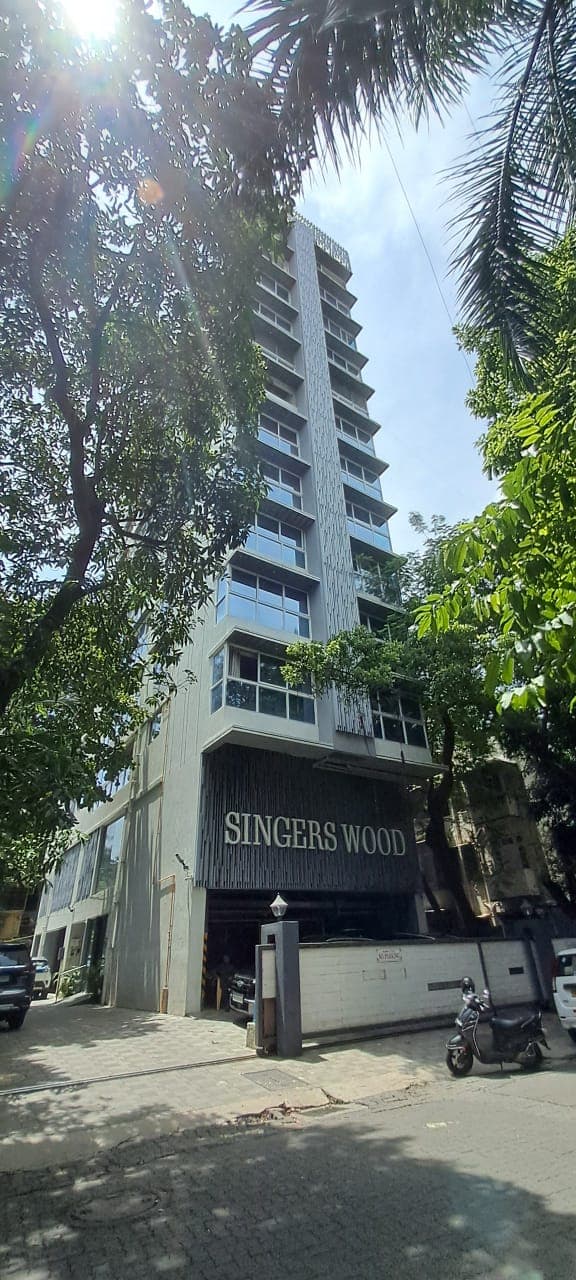 Singer Wood in Bandra West - Photo 2