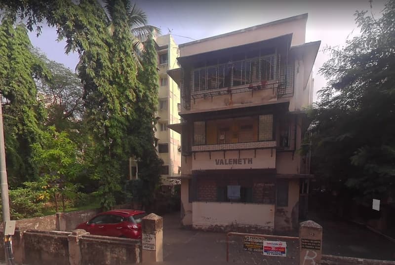2 Valeneth Apartment for Rent in Bandra West