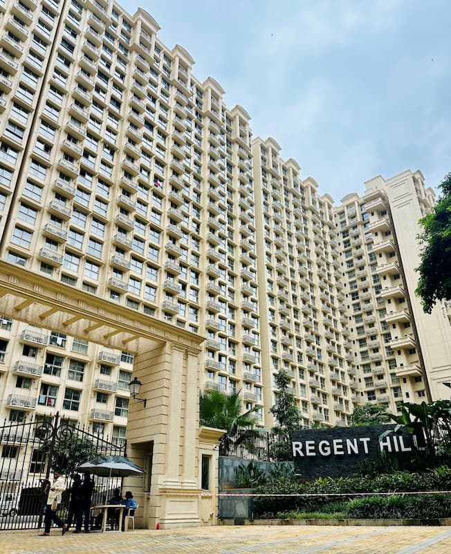 Hiranandani Regent Hill for rent