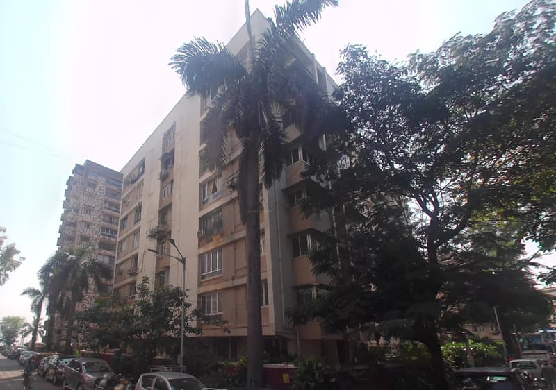 2.5 Ferena Building for Rent in Colaba