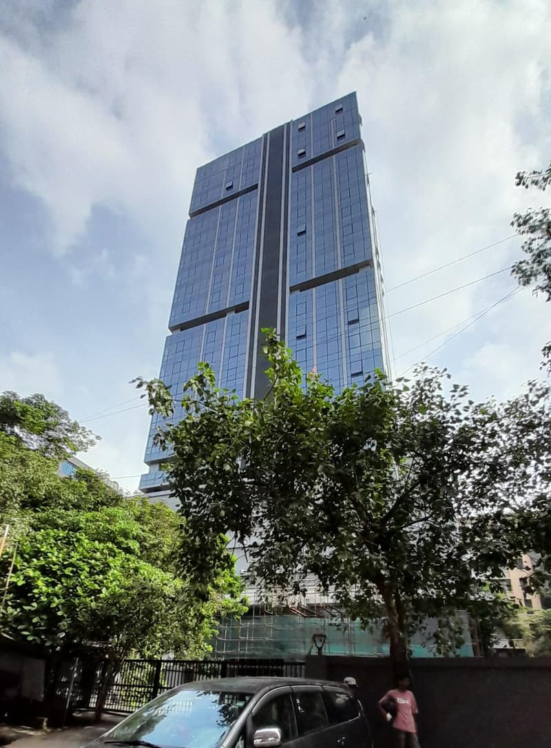 Morya Grand in Andheri West - Photo 1