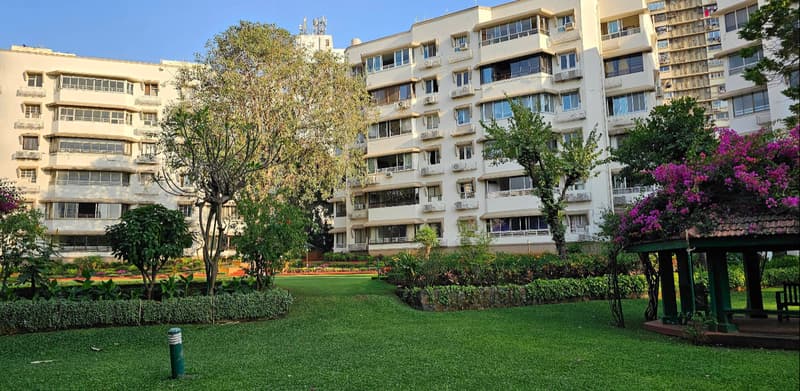 Hill Park Apartments in Walkeshwar - Photo 1