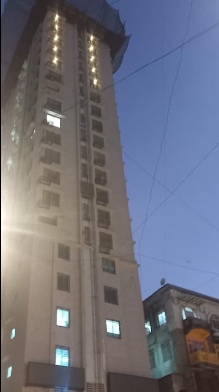 Sea Pearl Building in Girgaon - Photo 2