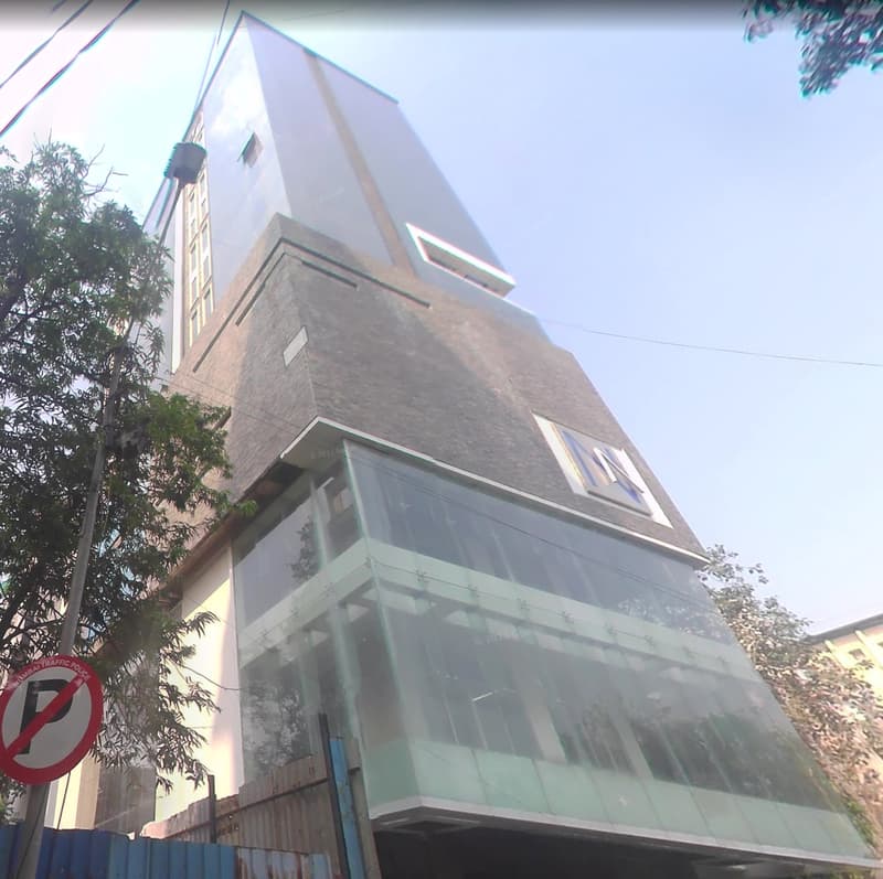 Nsquare in Khar West - Photo 1