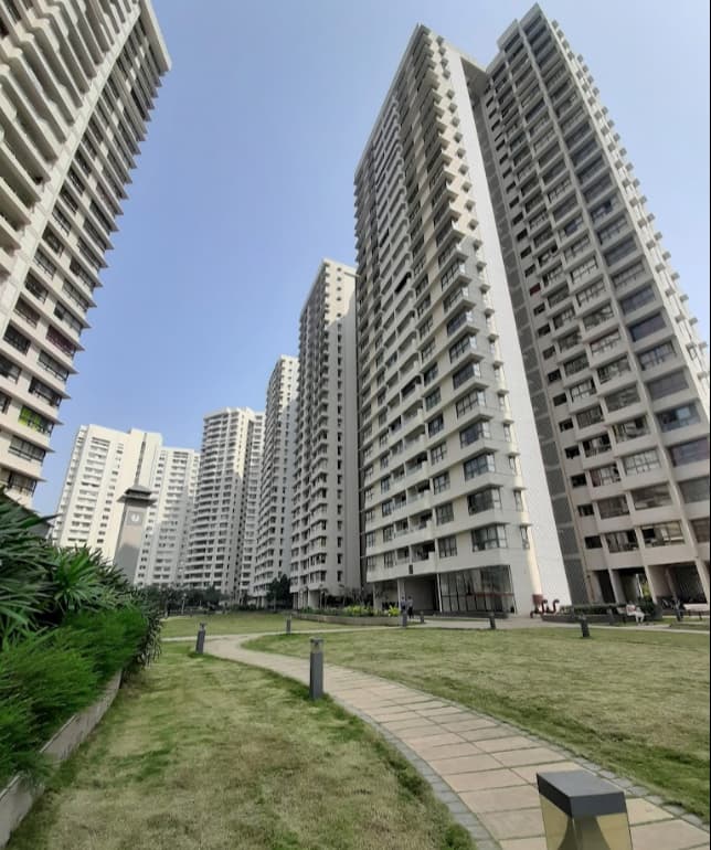 Tower 14 Veridian L & T Emerald Isle in Powai - Photo 1